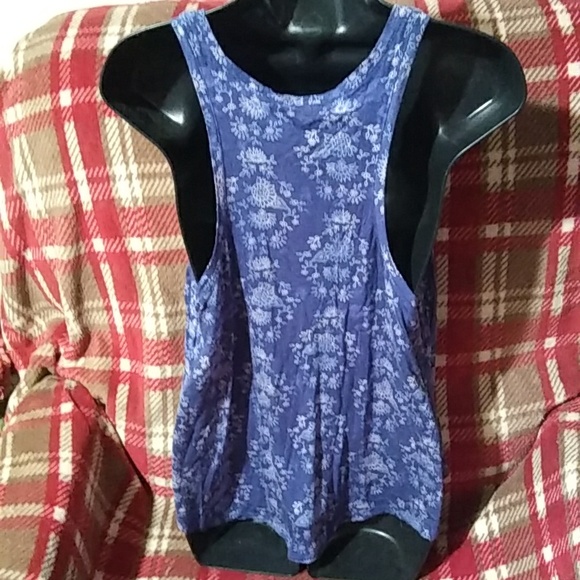 "Mudd" Women's Flowy Sleeveless Floral Print Tank Top - Picture 2 of 2